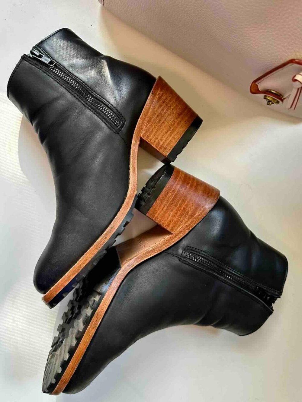 EUC Portland Leather PATINA ankle zip boots Black size 8.5 / EU 39 Clean Supple